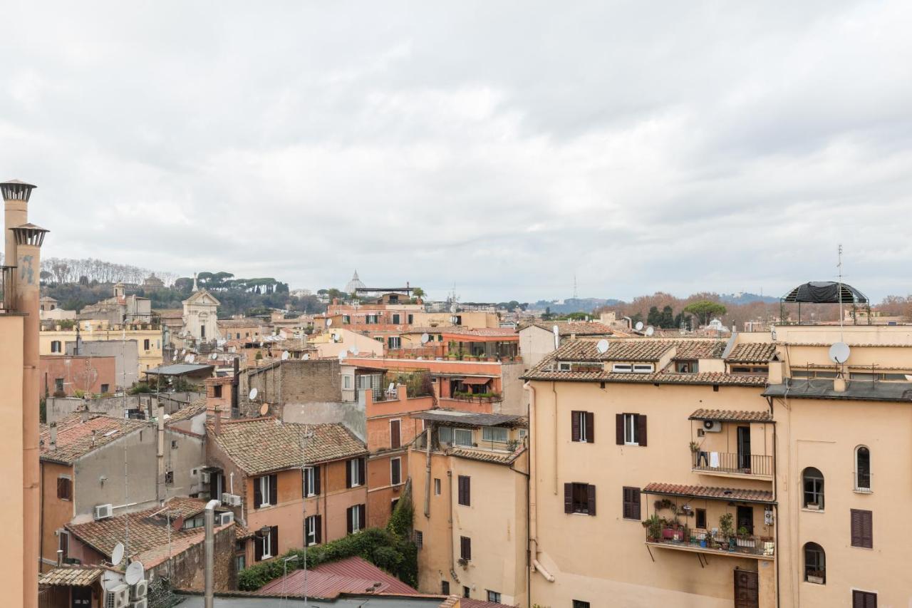 Amazing Penthouse With Private Terrace In Trastevere Rom Exterior foto