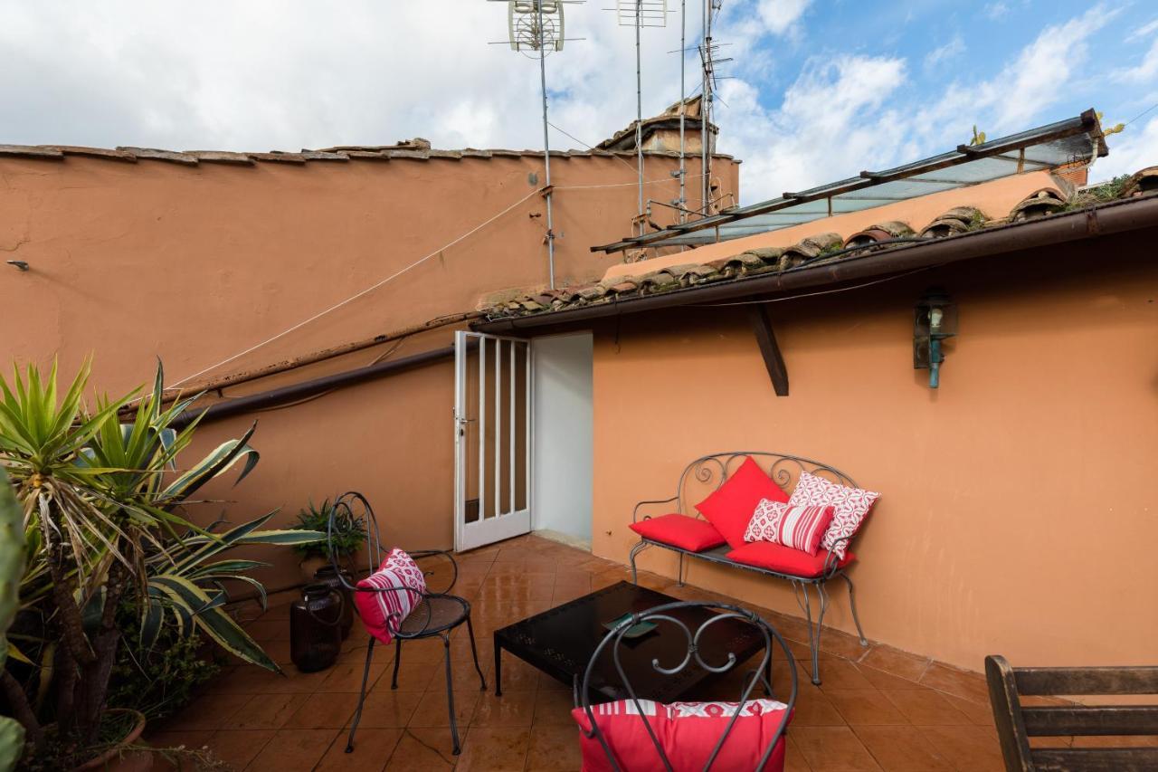 Amazing Penthouse With Private Terrace In Trastevere Rom Exterior foto